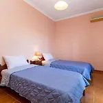 Dimitra House - Corfiot Country Side Getaway Chlomatianá