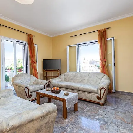 Dimitra House - Corfiot Country Side Getaway شقة *