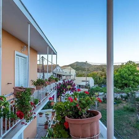 Dimitra House - Corfiot Country Side Getaway