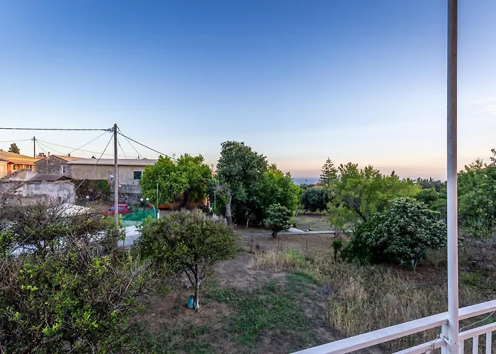 Dimitra House - Corfiot Country Side Getaway * Χλωματιανά