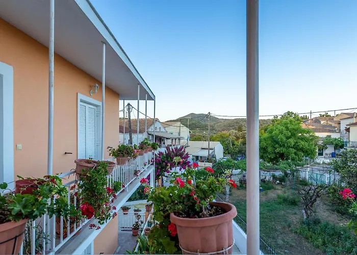 Dimitra House - Corfiot Country Side Getaway