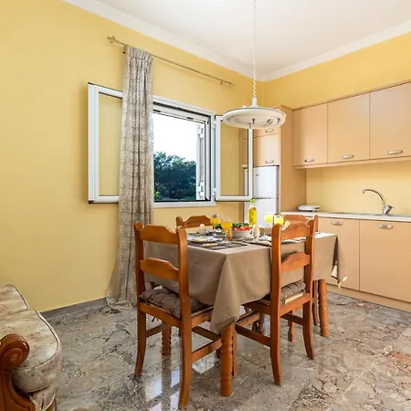 Dimitra House - Corfiot Country Side Getaway * Chlomatianá