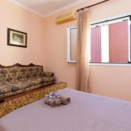 شقة Dimitra House - Corfiot Country Side Getaway Chlomatianá