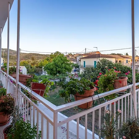 شقة Dimitra House - Corfiot Country Side Getaway Chlomatianá