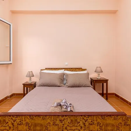 Dimitra House - Corfiot Country Side Getaway *