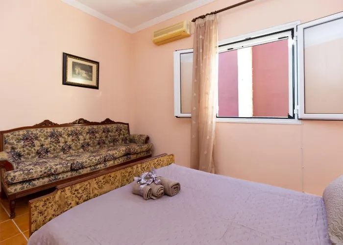 Lejlighed Dimitra House - Corfiot Country Side Getaway Chlomatianá
